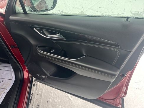 Used 2021 Buick Envision Essence image 30