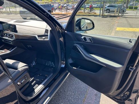 Used 2021 BMW X5 xDrive40i w/ Convenience Package AWD/4WD image 15