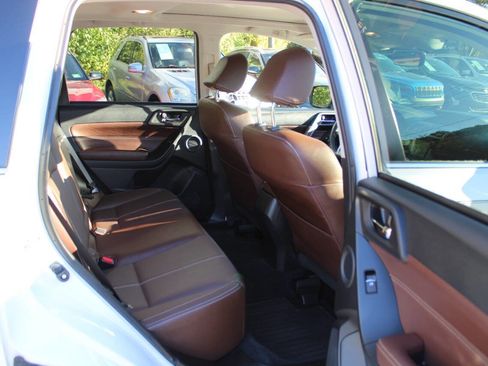 Used 2018 Subaru Forester 2.5i Touring image 31