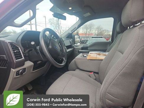 Used 2016 Ford F150 XLT w/ Trailer Tow Package image 9