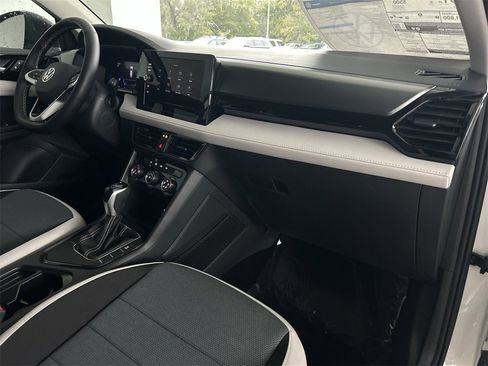 New 2026 Volkswagen Taos S image 31