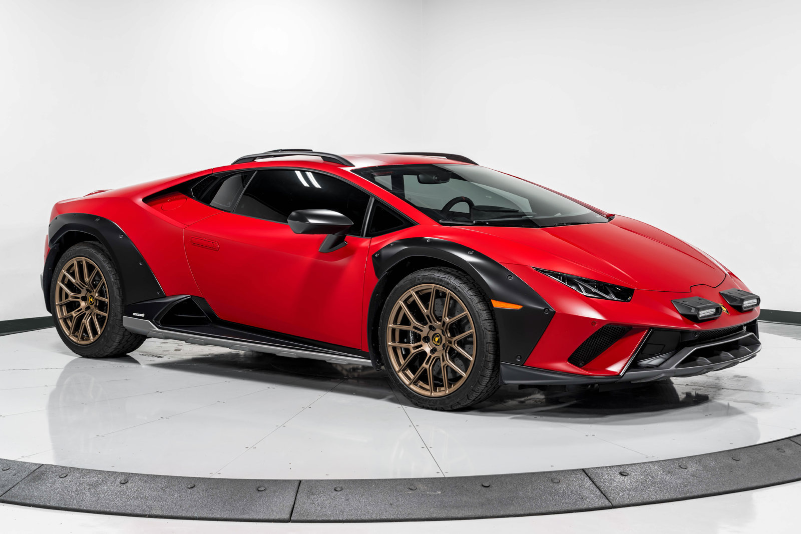Used 2023 Lamborghini Huracan Sterrato AWD/4WD image 41