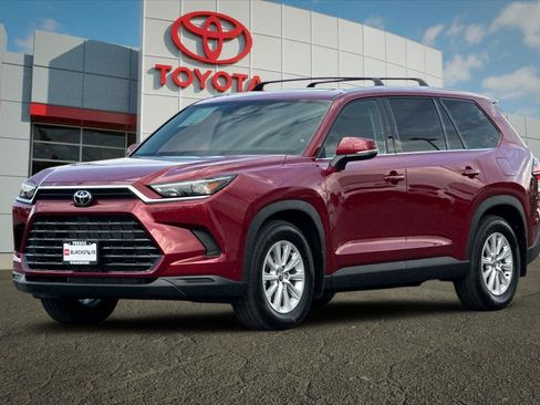 Certified 2026 Toyota Grand Highlander FWD image 7