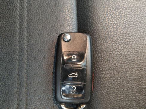 Used 2014 Volkswagen Jetta GLI Autobahn FWD image 32