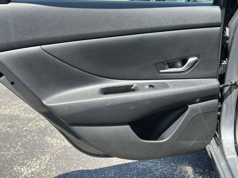 Used 2023 Hyundai Elantra SEL FWD image 27