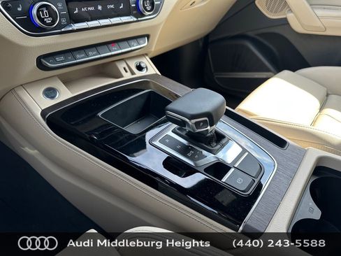 Used 2023 Audi Q5 2.0T Premium Plus w/ Premium Plus Package AWD/4WD image 38