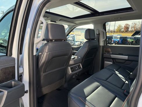 New 2026 Ford F250 Lariat w/ Black Appearance Package AWD/4WD image 15