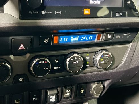Used 2019 Toyota Tacoma TRD Pro AWD/4WD image 27