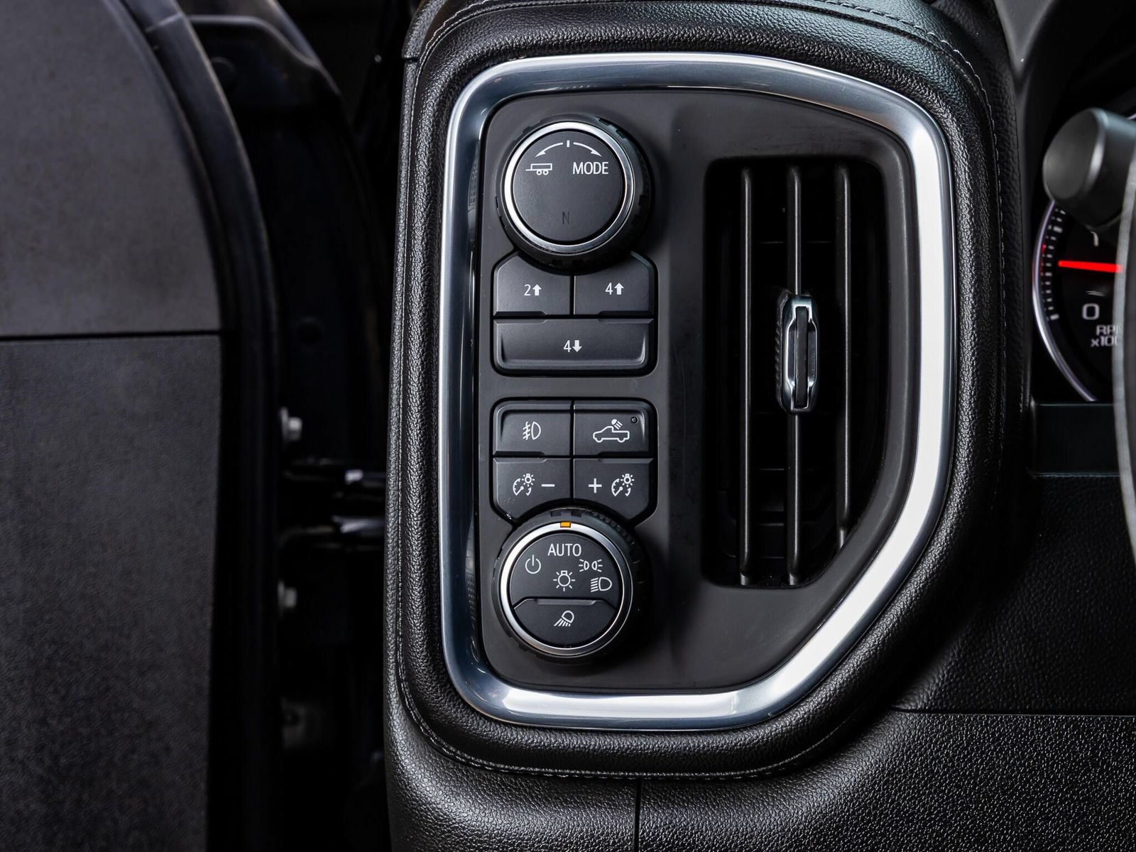Used 2021 Chevrolet Silverado 2500 LT w/ All Star Edition AWD/4WD image 19