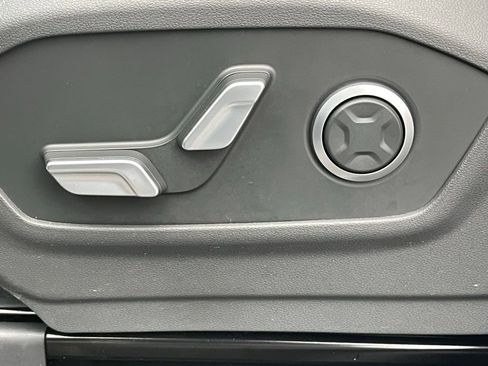 Used 2024 Hyundai Santa Fe Limited image 34