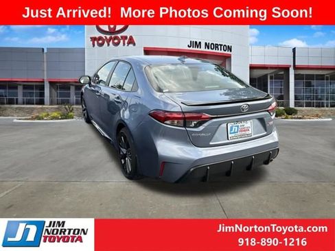 Used 2025 Toyota Corolla XSE FWD image 4
