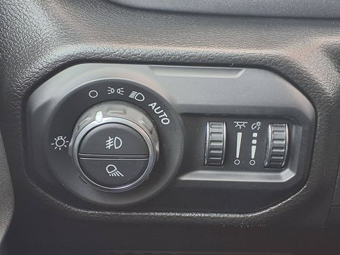Used 2022 Jeep Gladiator Mojave AWD/4WD image 17