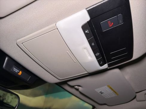 Used 2023 Nissan Rogue SV FWD image 29