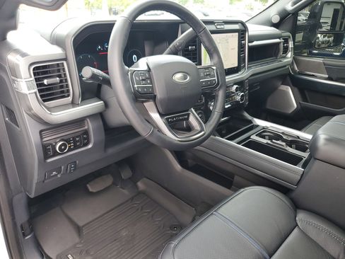 Used 2025 Ford F250 Platinum image 22