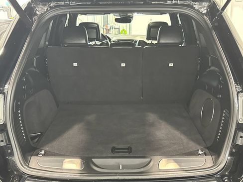 Used 2020 Jeep Grand Cherokee Overland AWD/4WD image 32