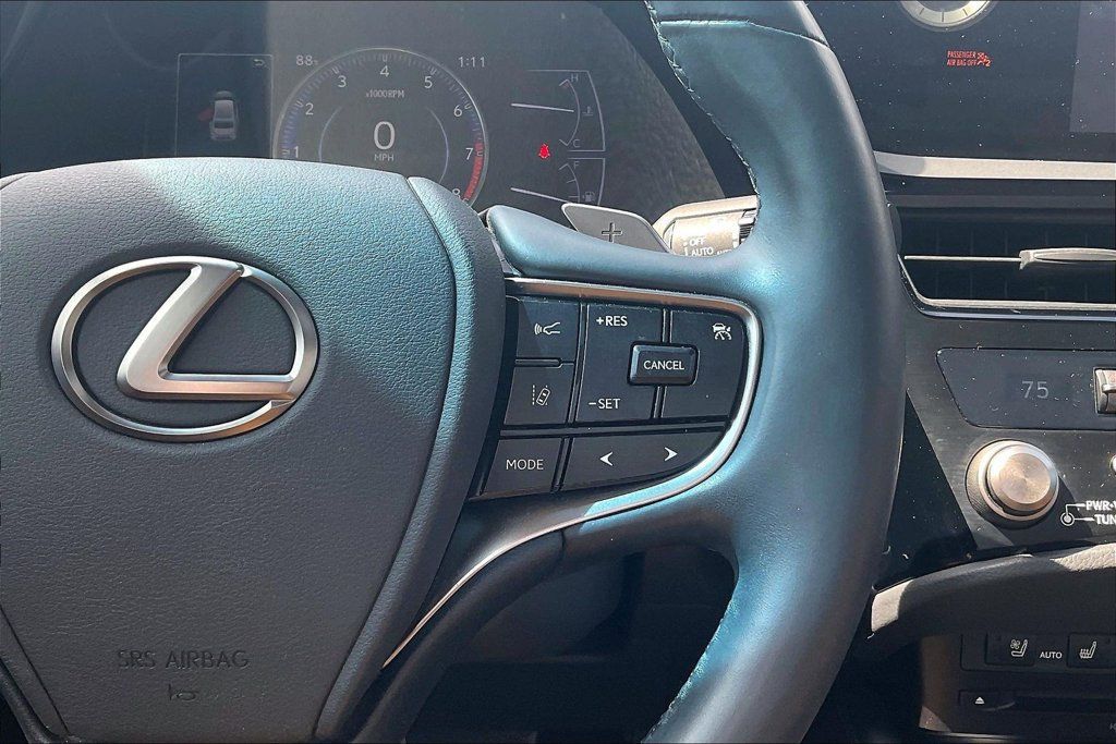 Used 2022 Lexus ES 350 w/ Premium Package FWD image 17