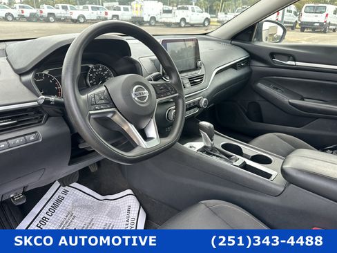 Used 2022 Nissan Altima 2.5 SV image 19