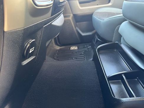 Used 2018 RAM 3500 SLT w/ Snow Chief Group AWD/4WD image 20
