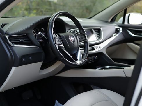 Used 2023 Buick Enclave Essence w/ Experience Buick Package image 9