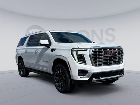 New 2026 GMC Yukon XL Denali w/ Denali Reserve Package image 10