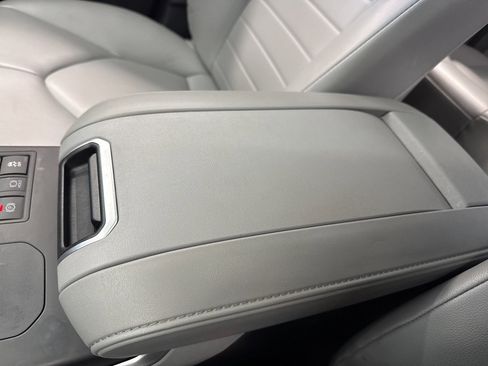 Certified 2024 Toyota Highlander XLE image 30