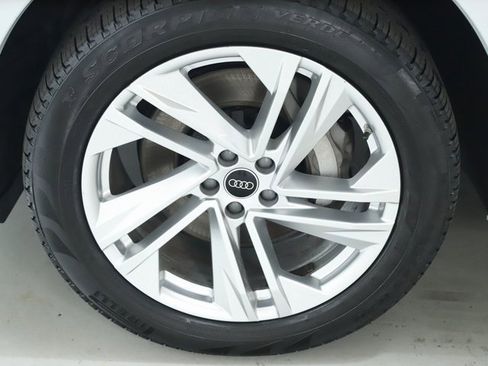 Used 2023 Audi Q7 2.0T Premium w/ Towing Package image 41