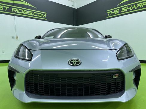 Used 2023 Toyota GR86 Premium RWD image 3