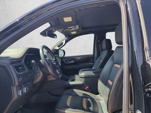 Used 2024 GMC Yukon AT4 w/ Technology Package AWD/4WD image 14