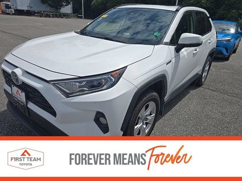 Used 2021 Toyota RAV4 XLE w/ Convenience Package AWD/4WD image 1