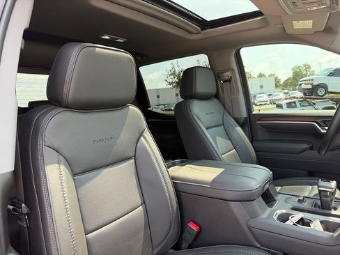 Used 2025 GMC Sierra 1500 Denali w/ Denali Reserve Package AWD/4WD image 35