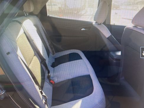 Used 2018 Chevrolet Bolt LT image 8