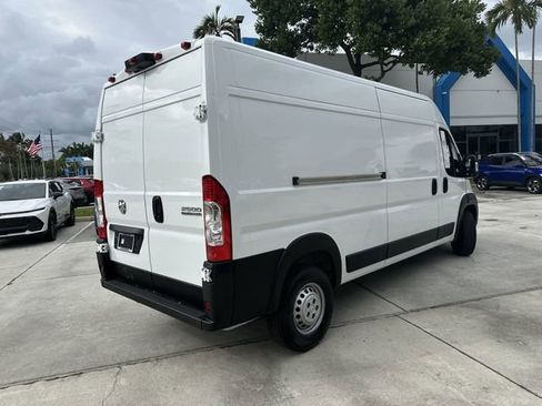 Used 2025 RAM ProMaster 2500 w/ Convenience Group FWD image 28