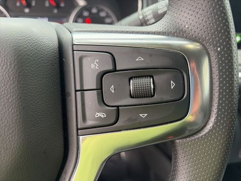 Used 2025 Chevrolet Blazer LT image 16