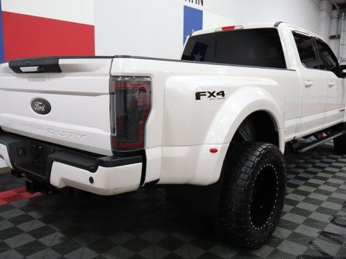 Used 2017 Ford F350 Lariat w/ Lariat Value Package AWD/4WD image 20