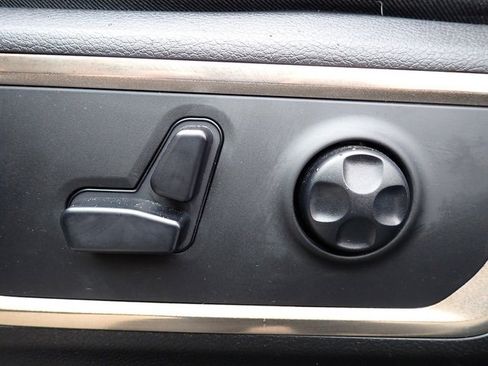 Used 2020 RAM 1500 Limited w/ Body Color Bumper Group image 21