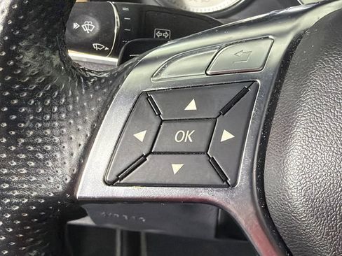 Used 2014 Mercedes-Benz E 350 4MATIC Sedan image 27