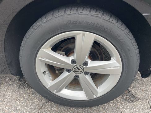 Used 2012 Volkswagen Passat 2.5 SE image 11