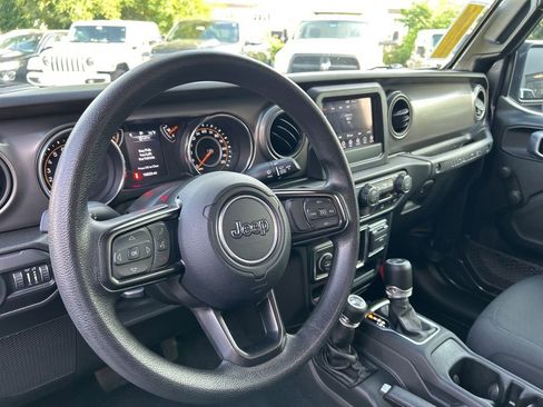 Certified 2022 Jeep Wrangler Unlimited Sport image 39