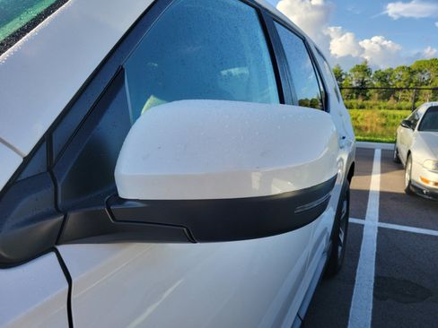 Used 2025 Honda Pilot EX-L image 7