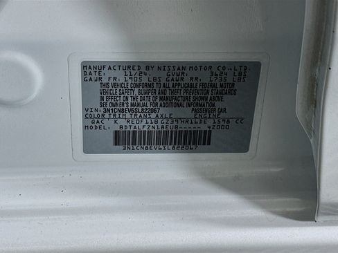 Used 2025 Nissan Versa SV FWD image 12