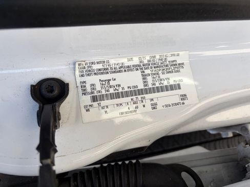 Used 2015 Ford Focus SE FWD image 12