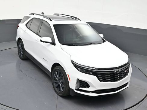 Used 2024 Chevrolet Equinox RS FWD image 17