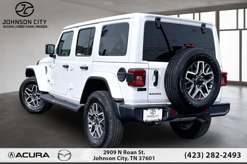 Used 2026 Jeep Wrangler Unlimited Sahara AWD/4WD image 13
