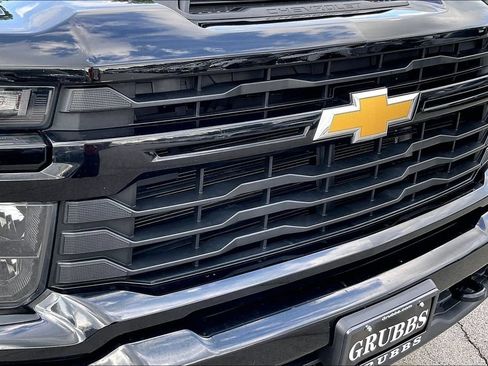 Used 2024 Chevrolet Silverado 2500 Custom w/ Custom Value Package AWD/4WD image 38