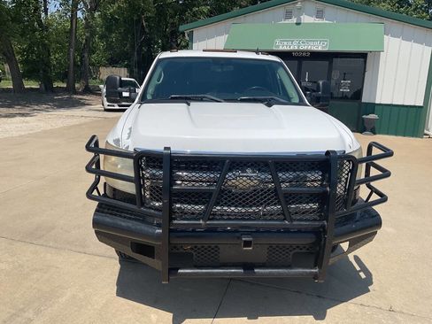 Used 2010 Chevrolet Silverado 3500 LT AWD/4WD image 4