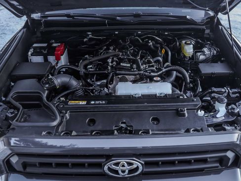 Certified 2025 Toyota 4Runner SR5 image 28