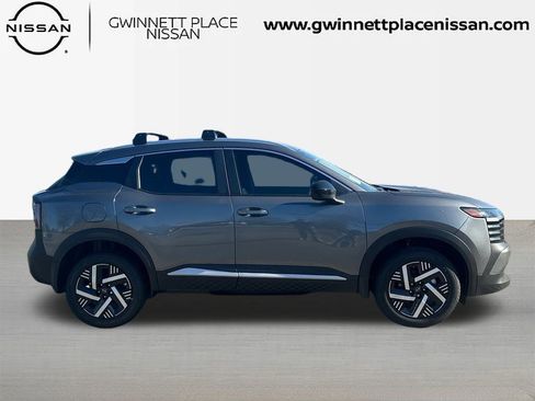 New 2026 Nissan Kicks SV image 4