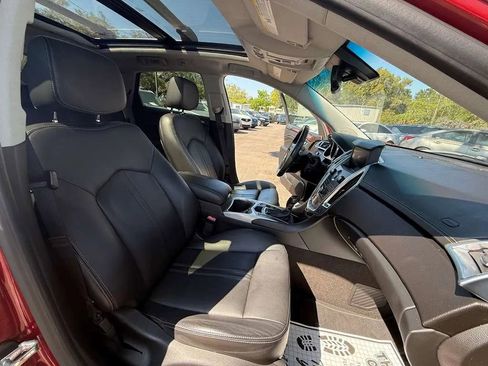 Used 2012 Cadillac SRX Luxury image 13