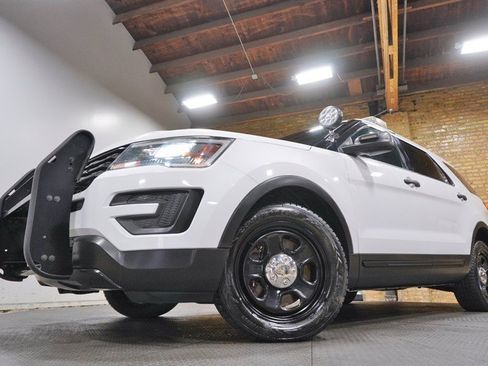 Used 2019 Ford Explorer 4WD Police Interceptor image 3