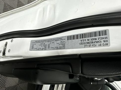 Certified 2021 Jeep Grand Cherokee Limited AWD/4WD image 37